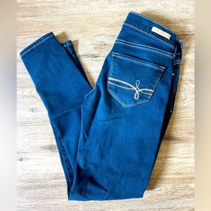 Levi’s Denizen low rise jeggings